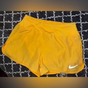 Ladies Nike drifit running shorts 3” size small